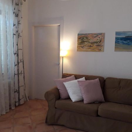 Bouganville A Apartament B&B チヴィタノーヴァ・マルケ エクステリア 写真