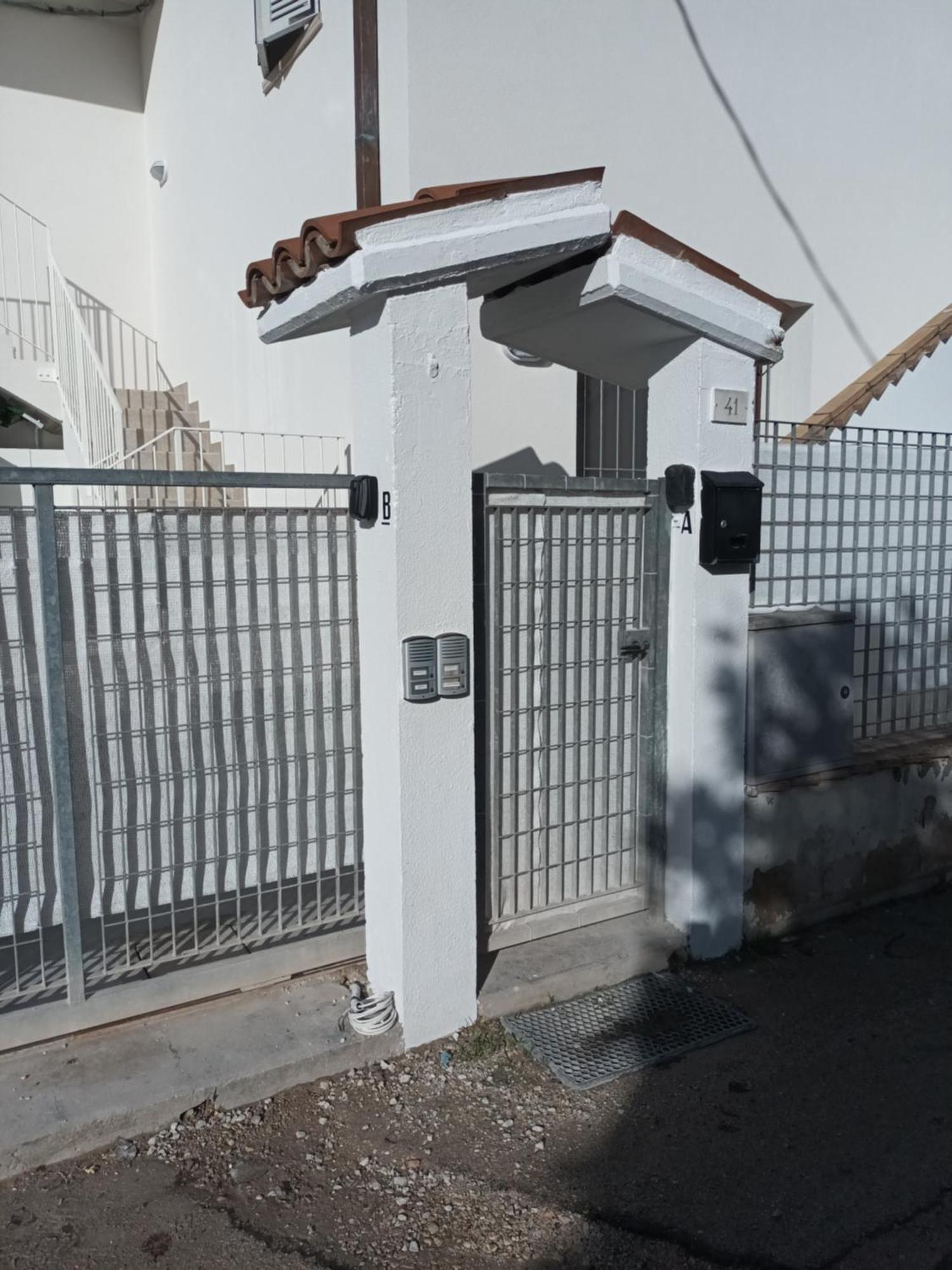 Bouganville A Apartament B&B チヴィタノーヴァ・マルケ エクステリア 写真